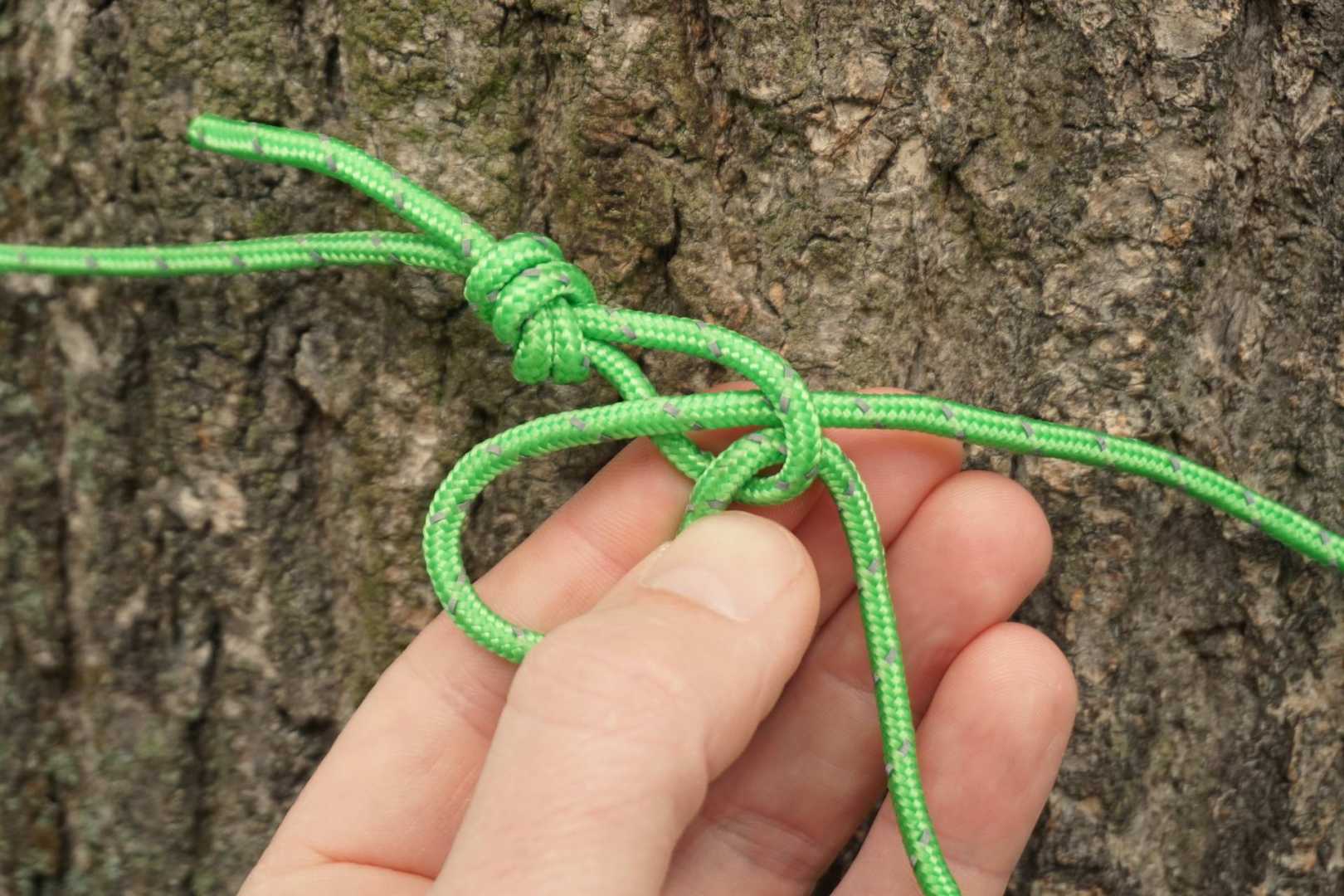 Schlinge mit Seil hindurch gesteckt